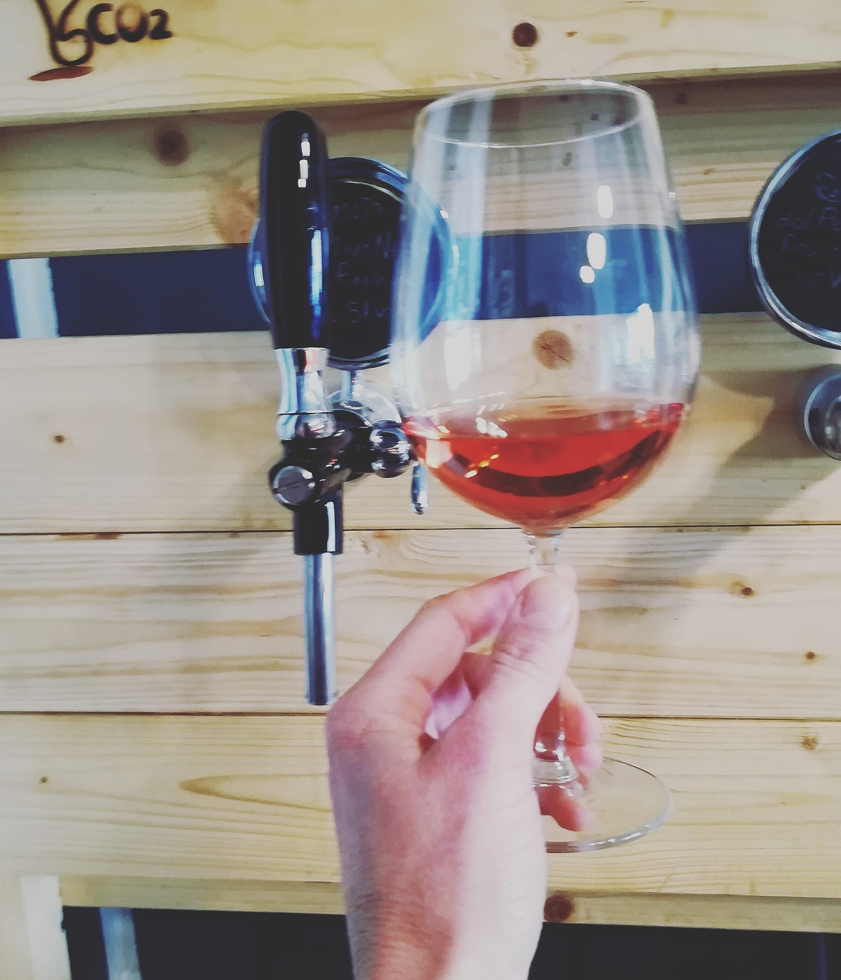 Quante calorie ci sono in un calice di vino